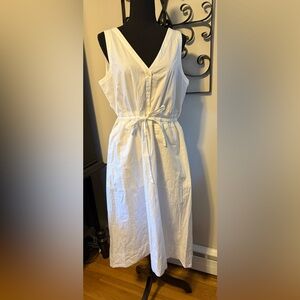 GAP Elegant White Sleeveless Dress